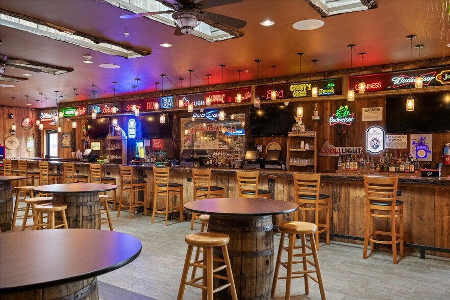 More Photos Of 728 Court St, Utica Restaurant For Sale