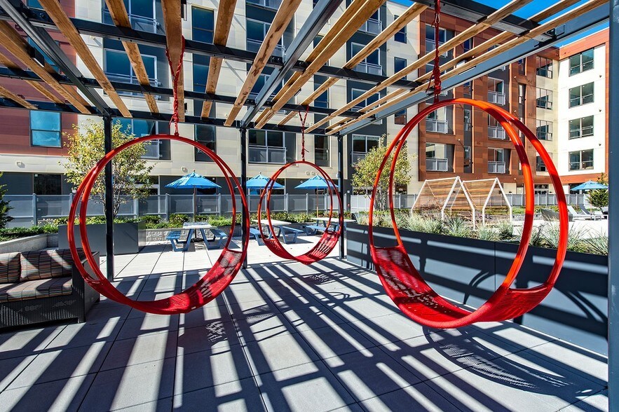 More Photos Of 190 Pleasant St, Malden Apartments For Lease