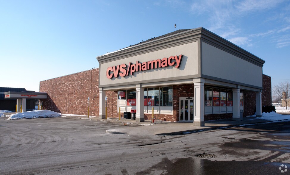Primary Photo Of 16000 E 10 Mile Rd, Eastpointe Drugstore For Lease