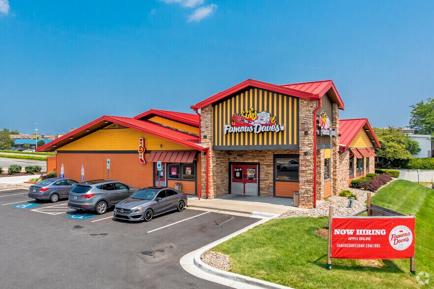 More Photos Of 14050-14368 Baltimore Ave, Laurel Unknown For Lease