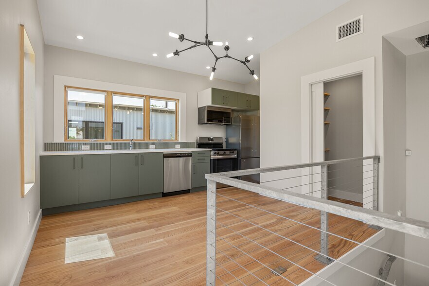 More Photos Of 1103-1107 S Cherry & 135 Louisiana, & 634 Delaware St, San Antonio Multifamily For Sale