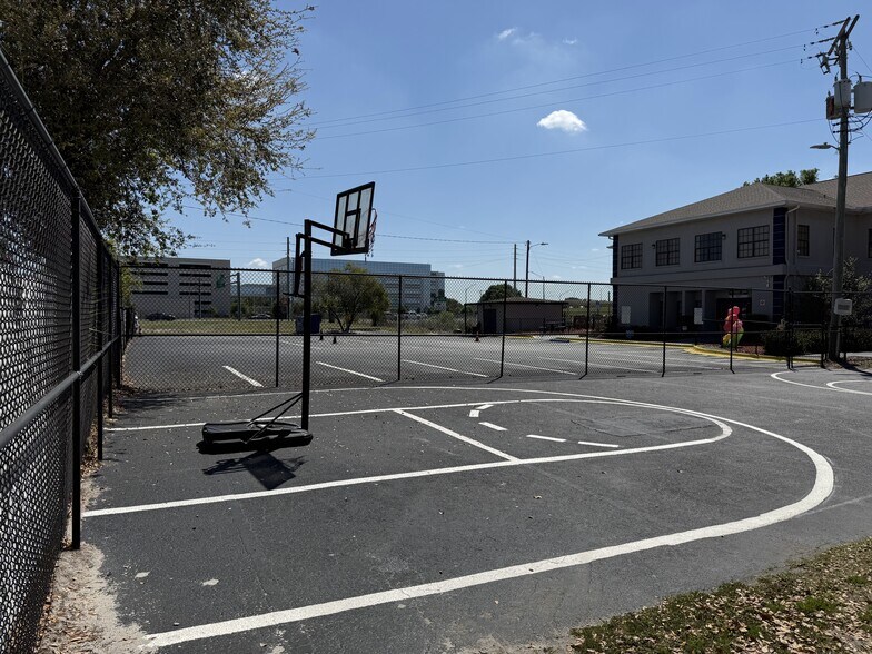 More Photos Of 1511 S US Highway 301, Tampa Office For Sale