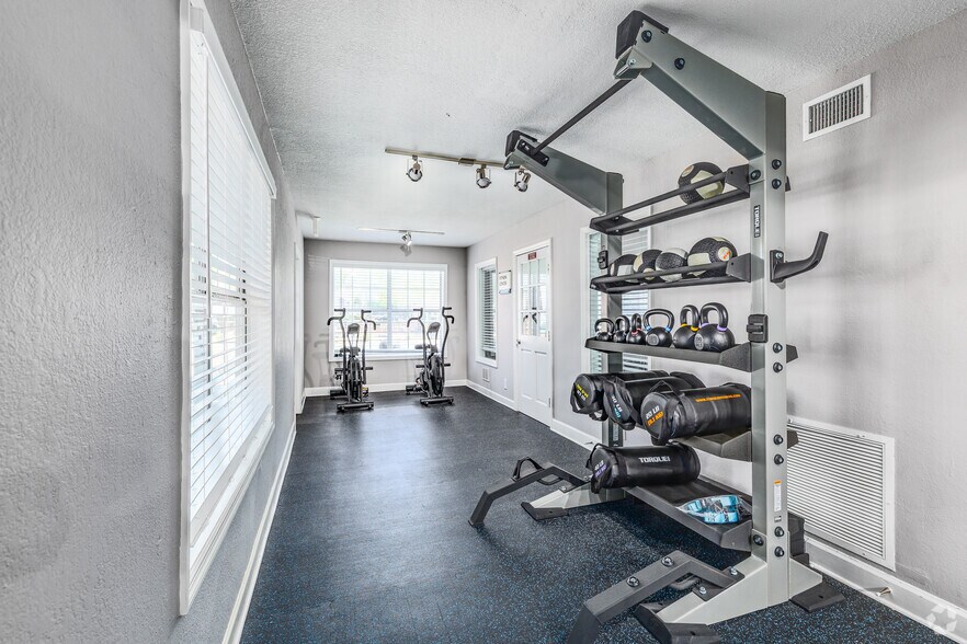 More Photos Of 1421 SW 27th Ave, Ocala Apartments For Sale