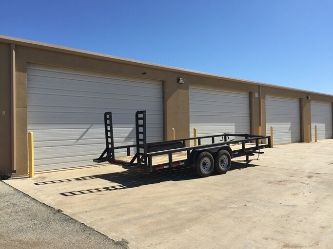 More Photos Of 1300 Universal City Blvd, Universal City Warehouse For Sale