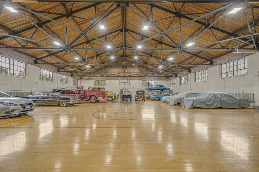 More Photos Of 330 Main St, Manchester Loft Creative Space For Sale