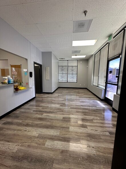 More Photos Of 1027-1047 E Amar Rd, West Covina General Retail For Lease