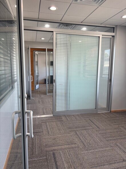 More Photos Of 1330 Rayford Park Rd, Spring Loft Creative Space For Sale