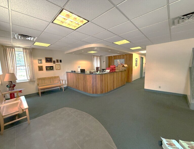 More Photos Of 7234 Blue Ash Rd, Silverton Manufacturing For Sale