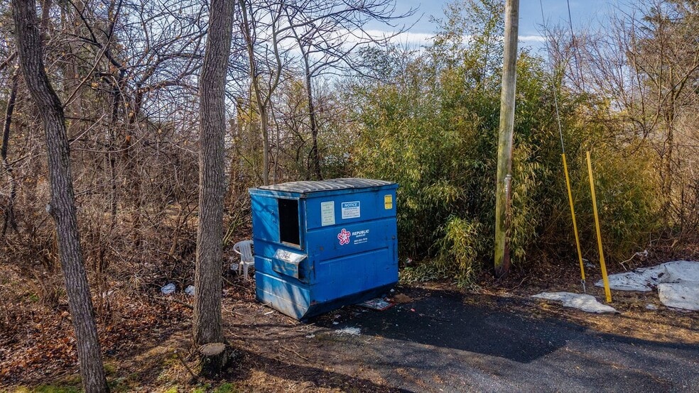 More Photos Of 990 Chicago Ave, Harrisonburg Apartments For Sale