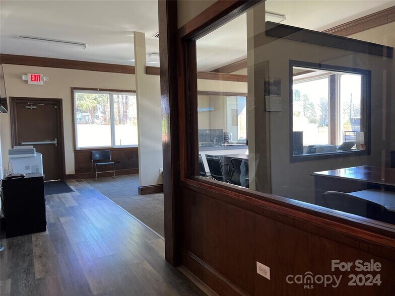 More Photos Of 604 Clark Dr, Lincolnton General Retail For Sale