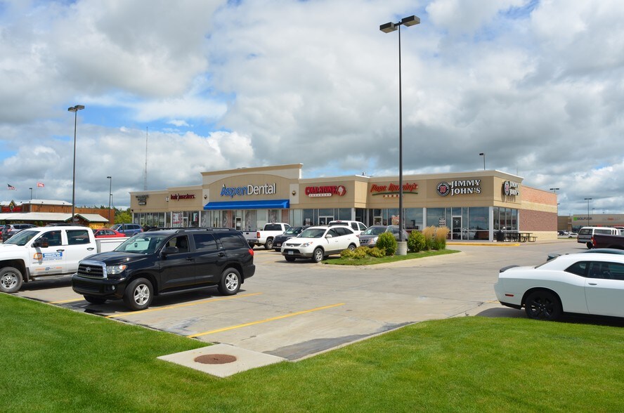 More Photos Of 206 Wilmar Ave, Grand Island General Retail For Lease