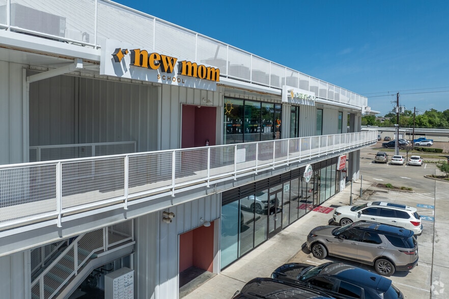 More Photos Of 1225 W 34th St, Houston Unknown For Lease