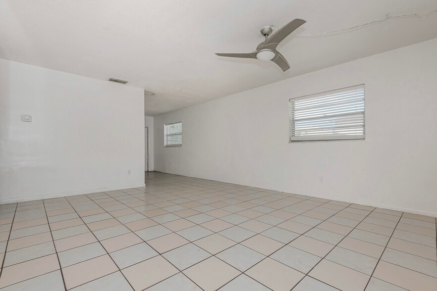 More Photos Of 1911-1915 SW 4th Ave, Fort Lauderdale Apartments For Sale