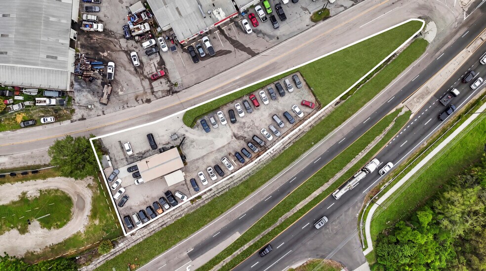 More Photos Of 7116 Rose Ave, Orlando Auto Dealership For Sale