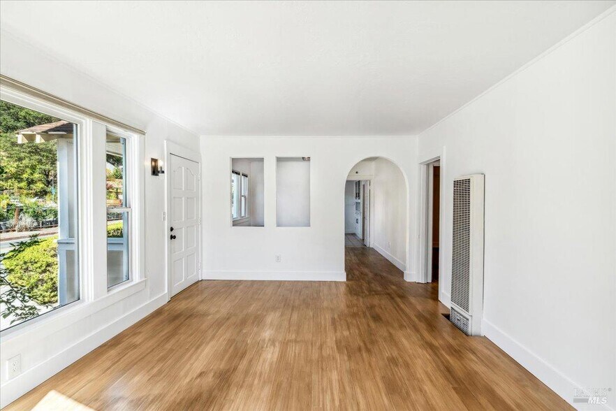 More Photos Of 2 Willow Ave, Fairfax Apartments For Sale