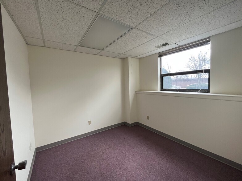 More Photos Of 57 North St, Danbury Office For Sale