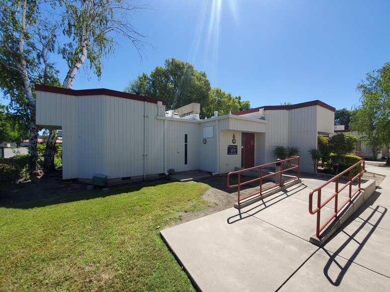 More Photos Of 1240 W Robinhood Dr, Stockton Medical For Lease