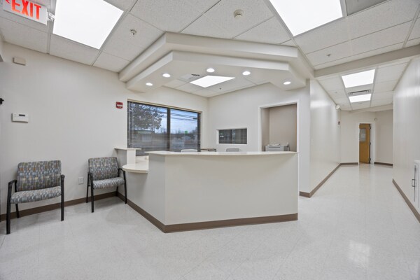 More Photos Of 4520 Military Rd, Niagara Falls Office For Sale
