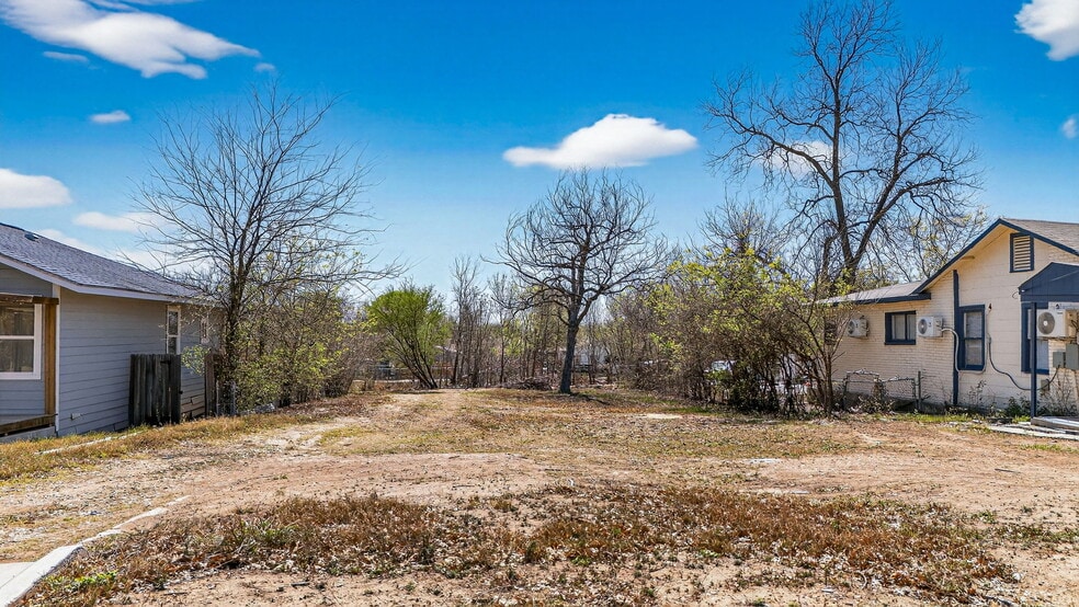 More Photos Of 920 Martin Luther King Dr, San Antonio Land For Sale