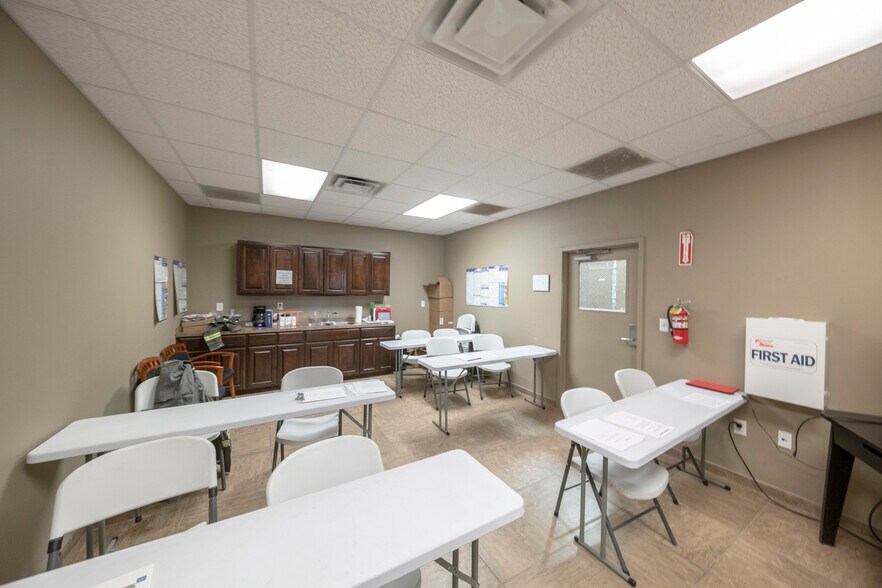 More Photos Of 3913 Fm 715, Midland Industrial For Sale