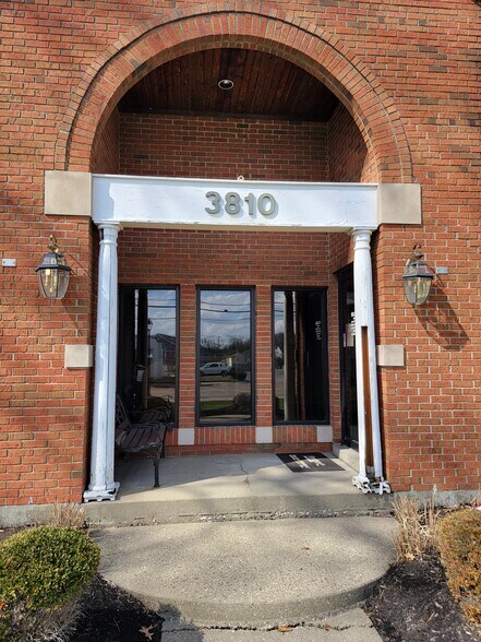 More Photos Of 3810 Dixie Hwy, Erlanger Veterinarian Kennel For Sale