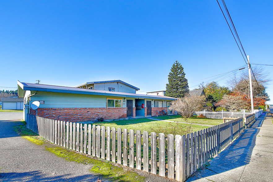 Primary Photo Of 2394 Marion St, North Bend Apartments For Sale