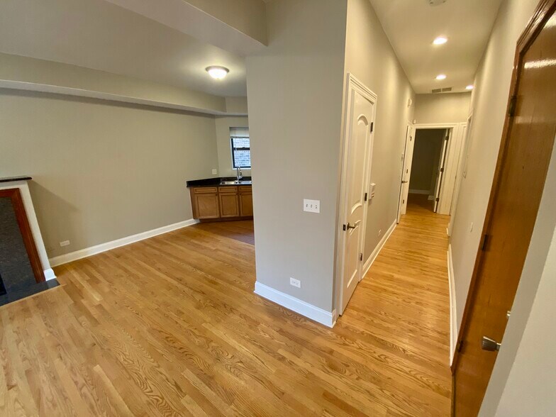 More Photos Of 6557 S Minerva Ave, Chicago Apartments For Sale
