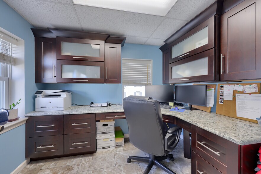 More Photos Of 2603 Lititz Pike, Lancaster General Retail For Sale