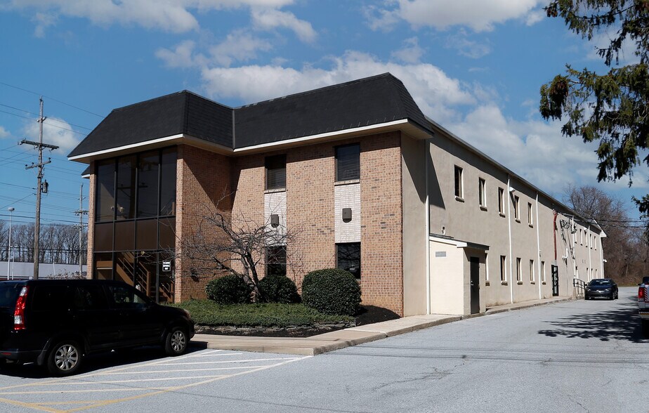 More Photos Of 910 S Chapel St, Newark Office For Lease