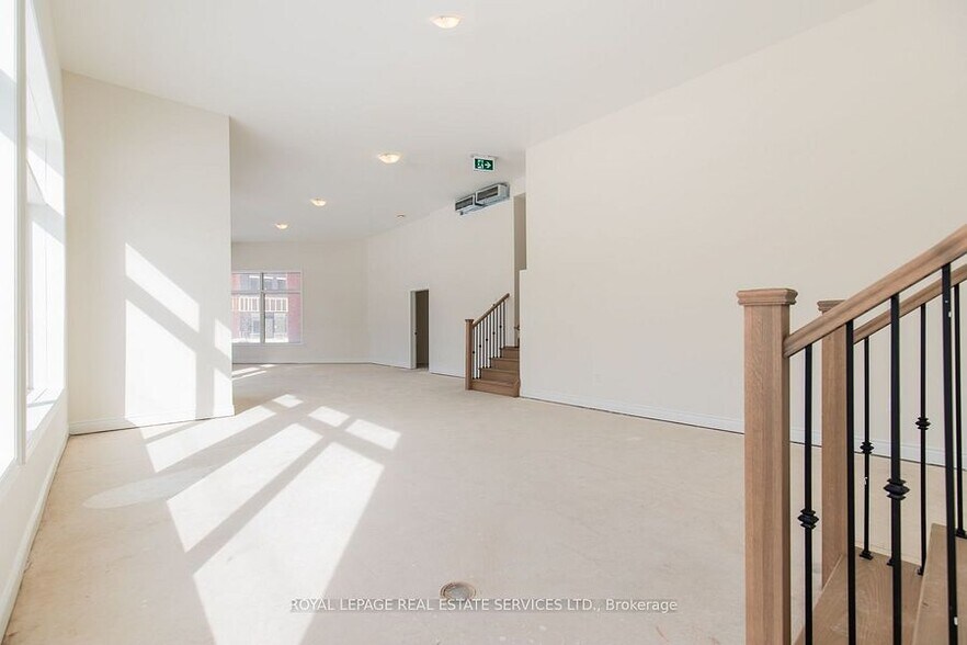 More Photos Of 3289 Sixth Line, Oakville General Retail For Lease
