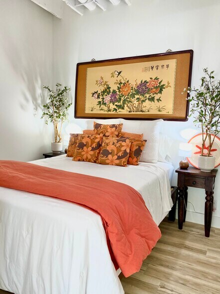 More Photos Of 13662 Red Arrow Hwy, Harbert Hotel For Sale