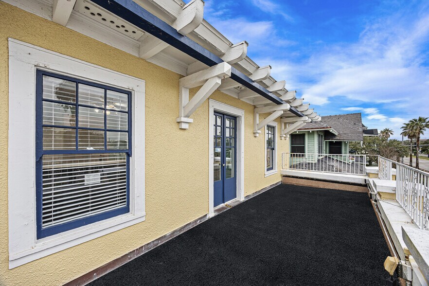 More Photos Of 1723 25th St, Galveston Hospitality For Sale