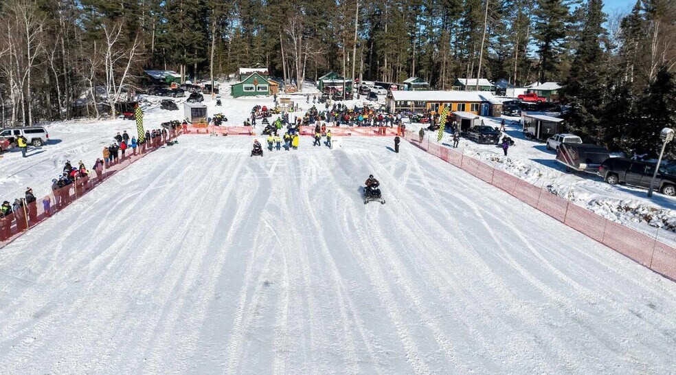 More Photos Of 10689 Swamp Lake Rd, Tomahawk Hotel For Sale