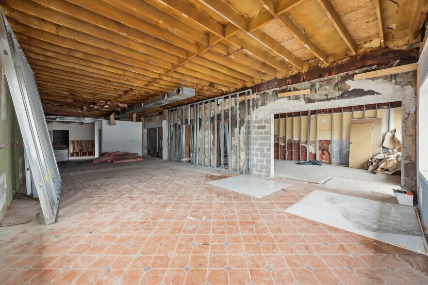 More Photos Of 402 W Kings Hwy, Mount Ephraim Freestanding For Sale