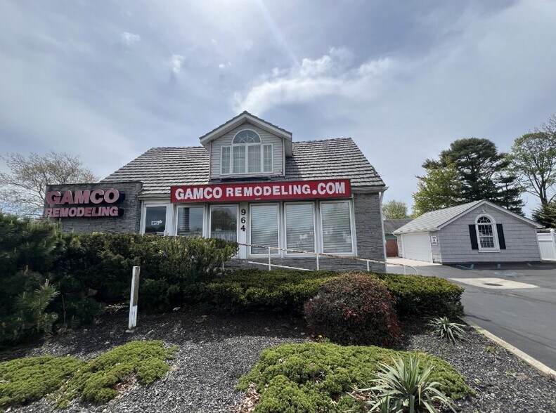 More Photos Of 964 Sunrise Hwy, West Babylon Office For Sale