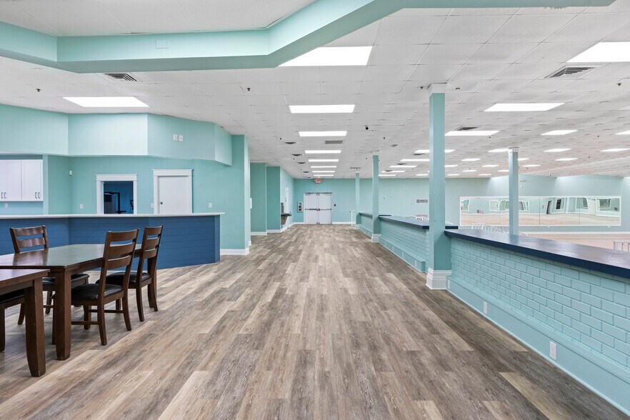 More Photos Of 5420 Hickory St, Panama City Office For Lease