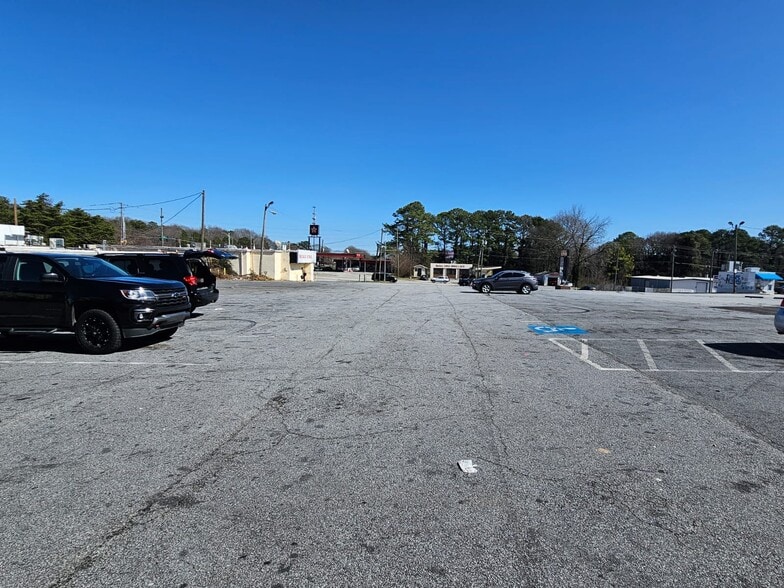 More Photos Of 2517-2549 Gresham Rd SE, Atlanta Unknown For Lease