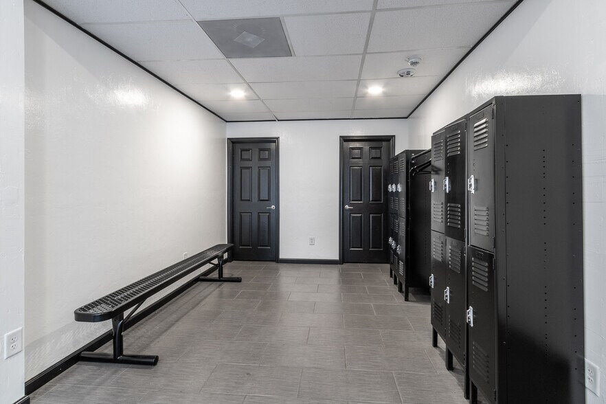 More Photos Of 1724 NE 2nd St, Gainesville Light Manufacturing For Sale