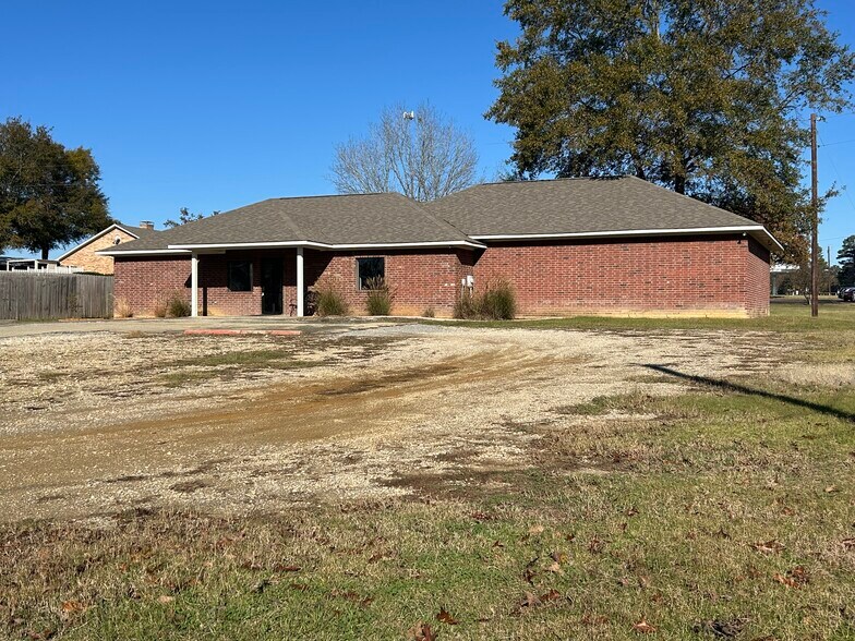 More Photos Of 140 AN County Road 140, Palestine Flex For Sale