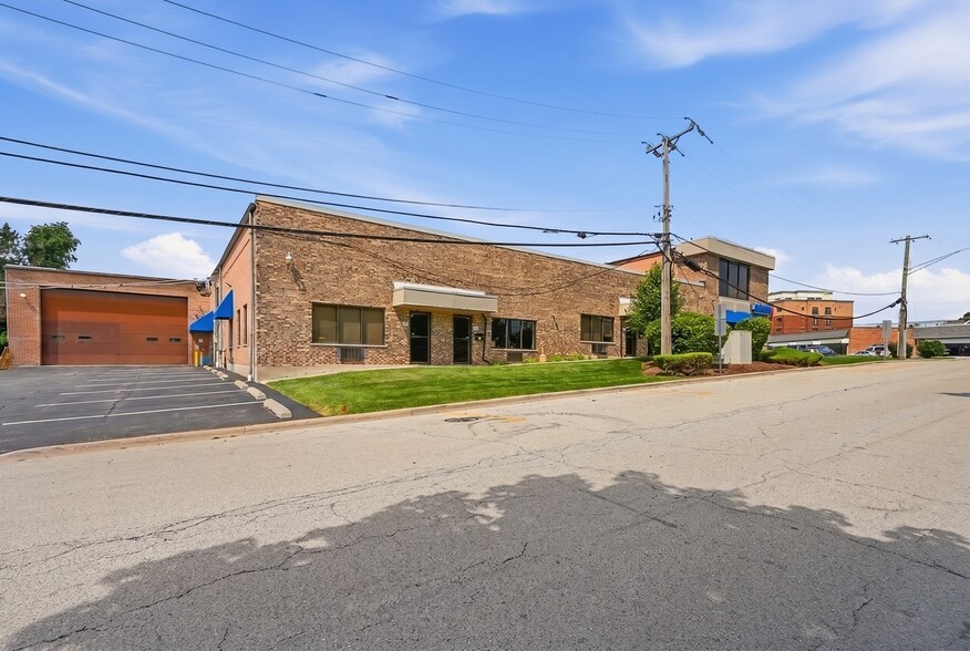 More Photos Of 6502-6504 W Joliet Rd, Countryside Office For Sale