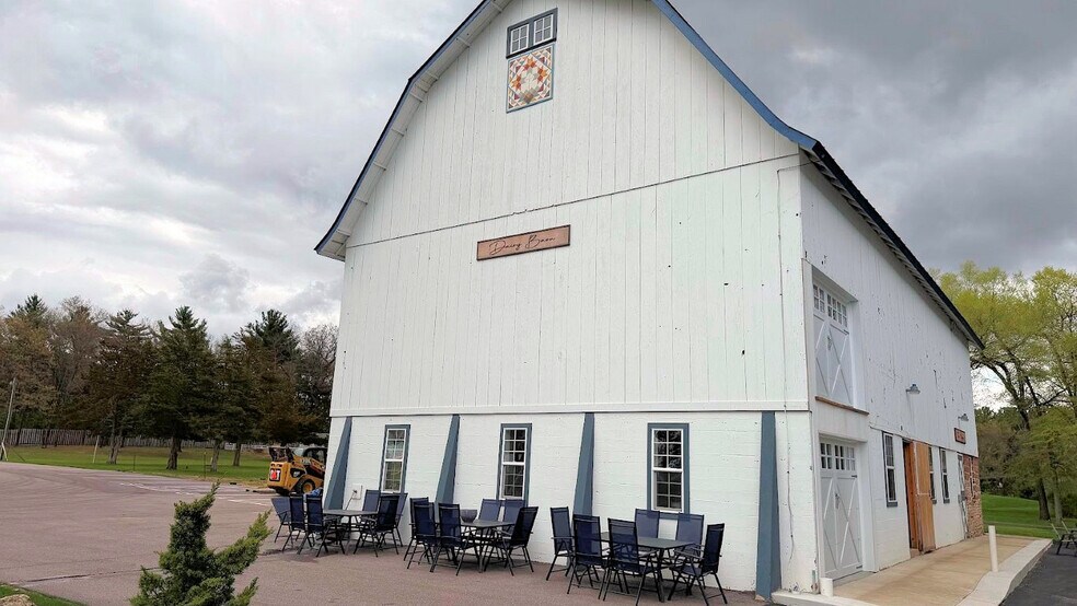 More Photos Of 3884 S Gillette Dr, Wisconsin Dells Lodge Meeting Hall For Sale