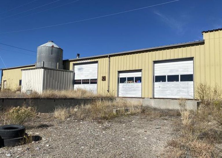 More Photos Of 821 S. Railroad Ave, Riverton Distribution For Sale