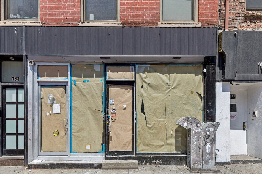 More Photos Of 163 Eighth Ave, New York Storefront Retail Residential For Lease