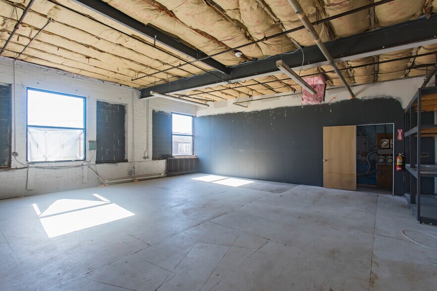More Photos Of 3130 Belgrade St, Philadelphia Warehouse For Lease