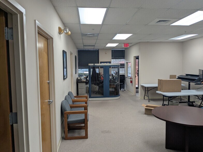 More Photos Of 8227 Cloverleaf Dr, Millersville Light Manufacturing For Sale