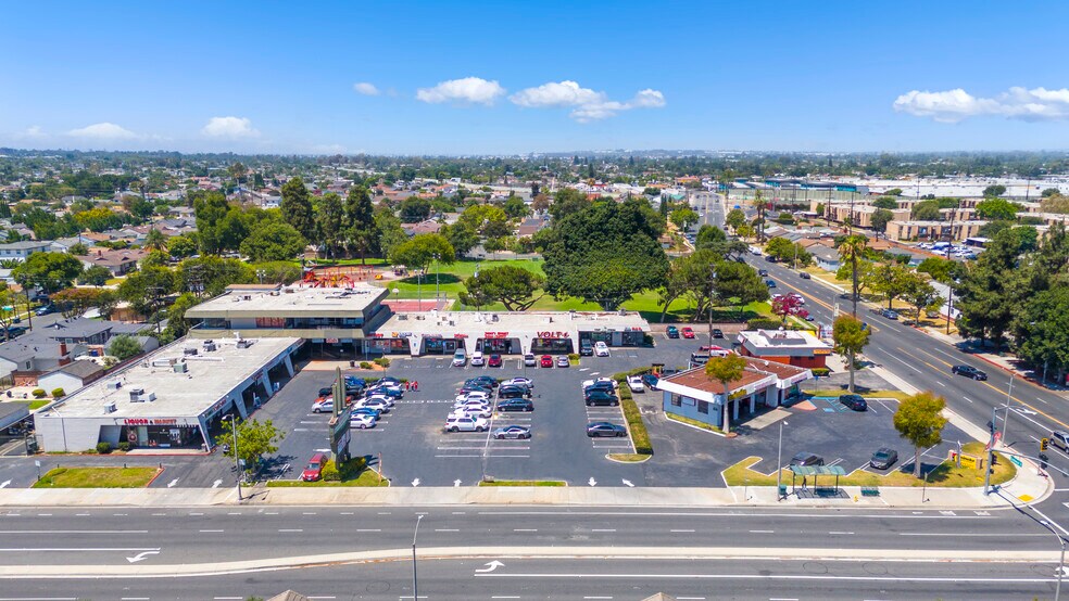 More Photos Of 5237-5263 Paramount Blvd, Lakewood Storefront For Sale