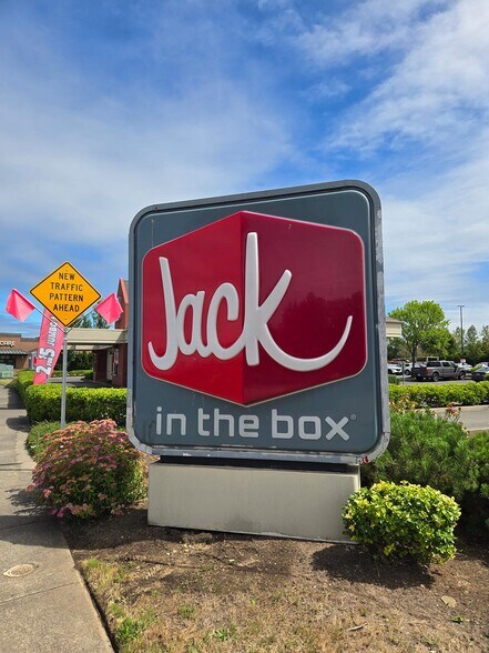 More Photos Of 19 NW 12th Ave, Battle Ground Fast Food For Lease