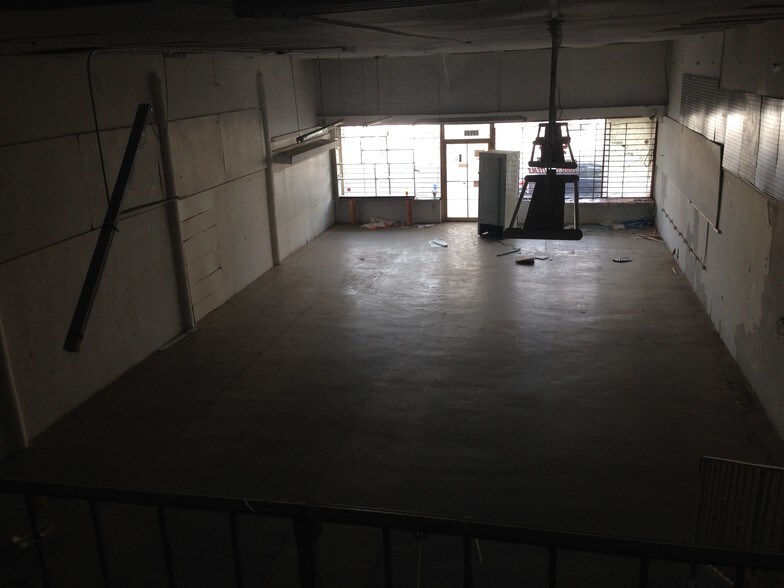 More Photos Of 12775 Avenue 416, Orosi Storefront For Lease