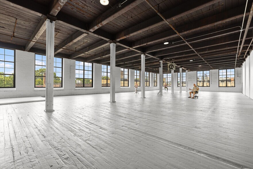 More Photos Of 610-628 Smith St, Brooklyn Warehouse For Lease