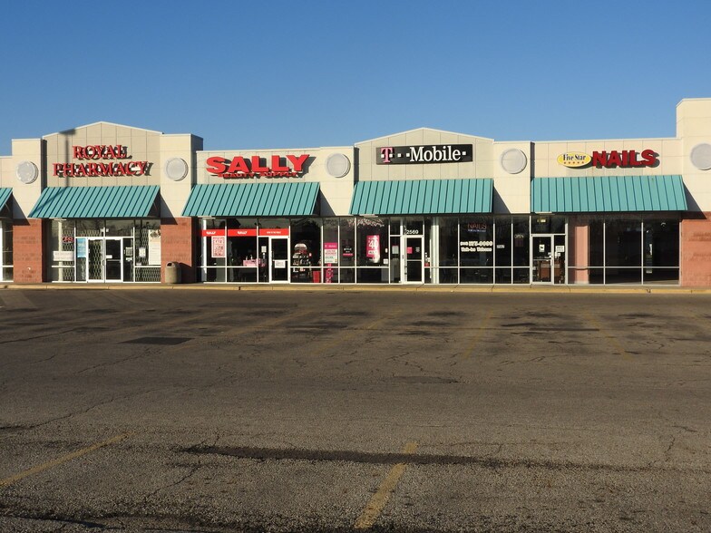 More Photos Of 2561-2599 S Hamilton Rd, Columbus Unknown For Lease